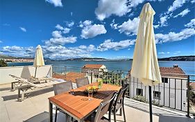 Domenico - 50 M From The Sea
