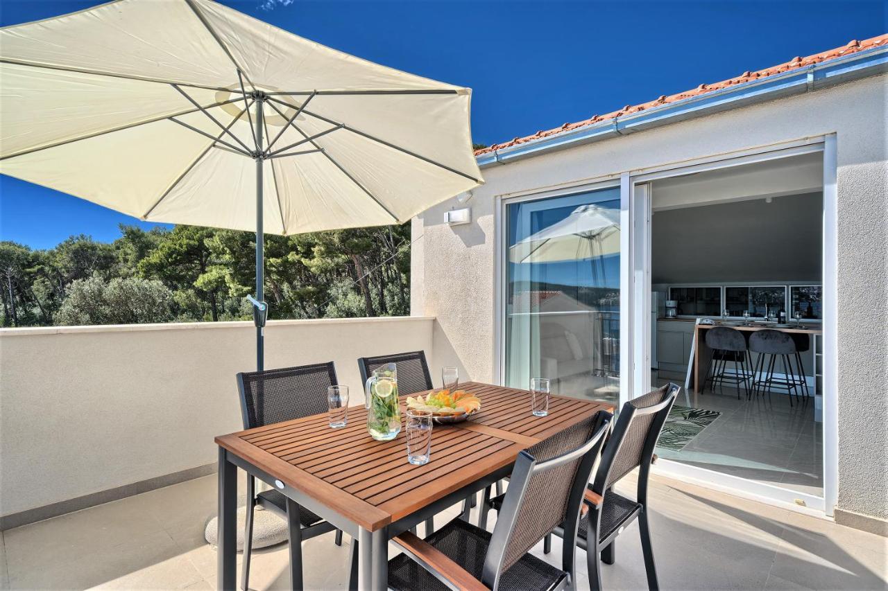 Ferienwohnung Domenico - 50 M From The Sea Donji Seget Exterior foto
