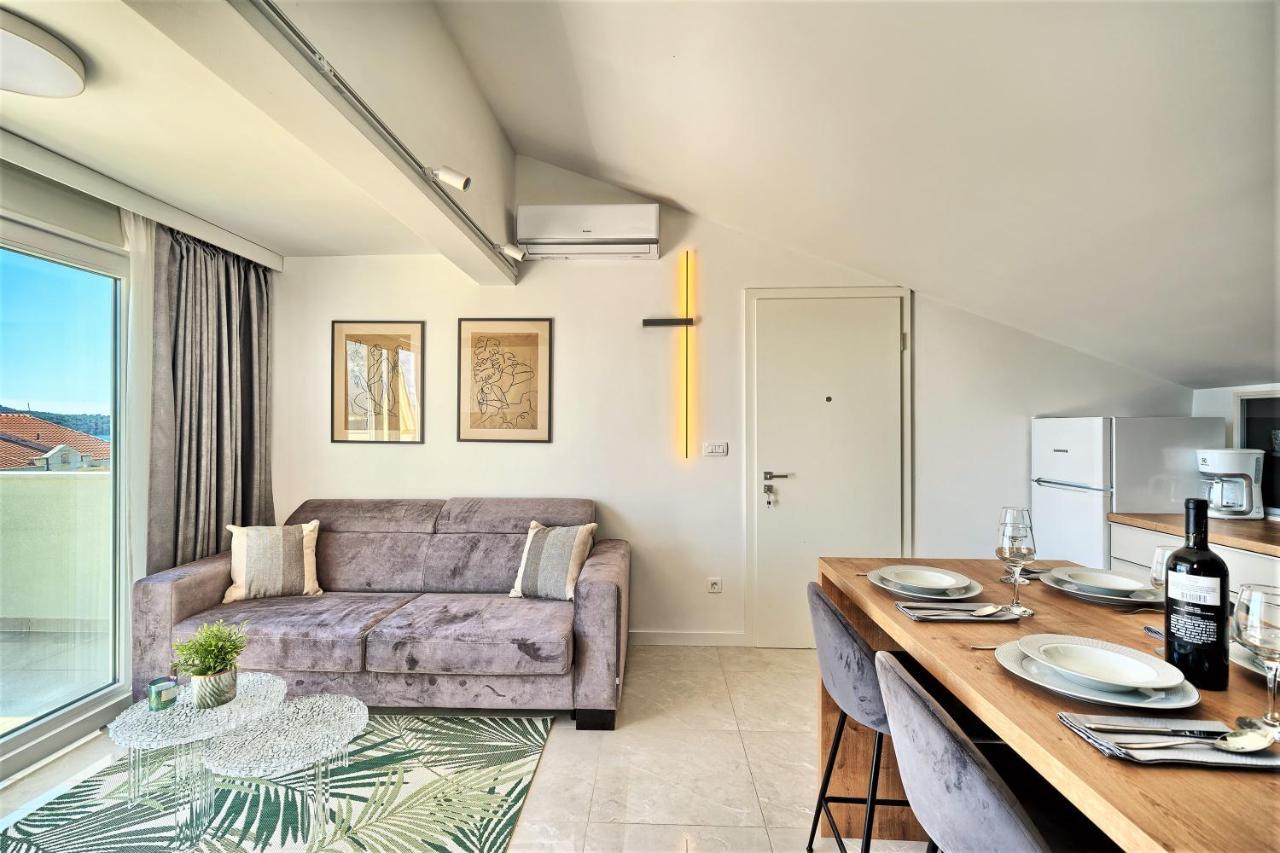 Ferienwohnung Domenico - 50 M From The Sea Donji Seget Exterior foto