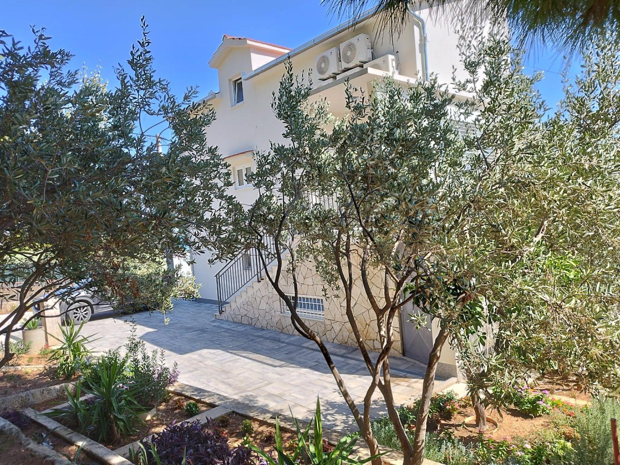 Ferienwohnung Domenico - 50 M From The Sea Donji Seget Exterior foto